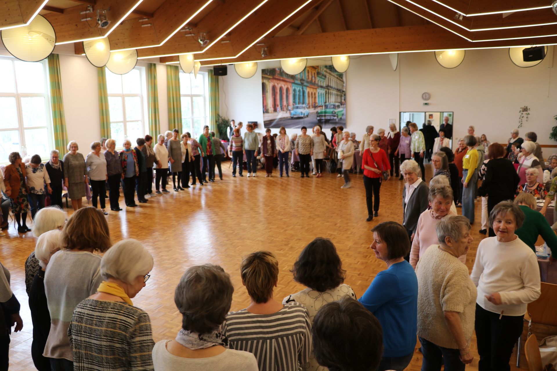 Tanzen in der 2.Lebenshälfte mit Mieke Küppers, Tanzveranstaltung am 17.03.2024 in Aachen-Laurensberg